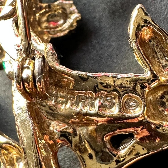 Vintage Gerry's Yorkie Dog Pins Two Terrier Over Gold Plated Signed - Picture 6 of 7